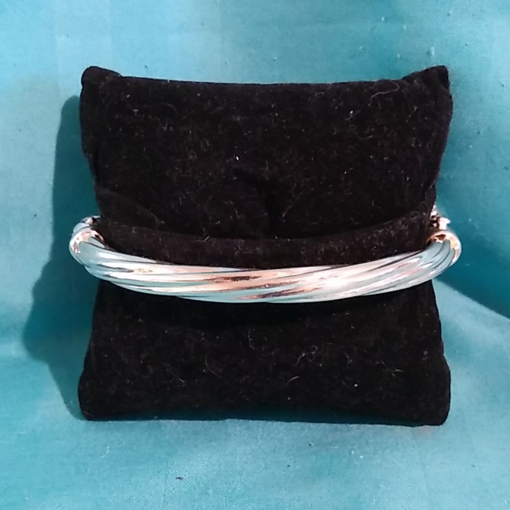 Sterling Silver Ribbed Hinged Bangle - image 1